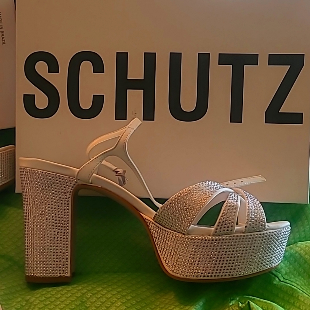 SCHUTZ KEEF A CRYSTAL HEELS 9 1/2
